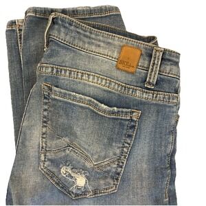 BKE Buckle Capri Jeans Women's 29 Blue Stretch Denim Universal‎ Fit Mid Rise
